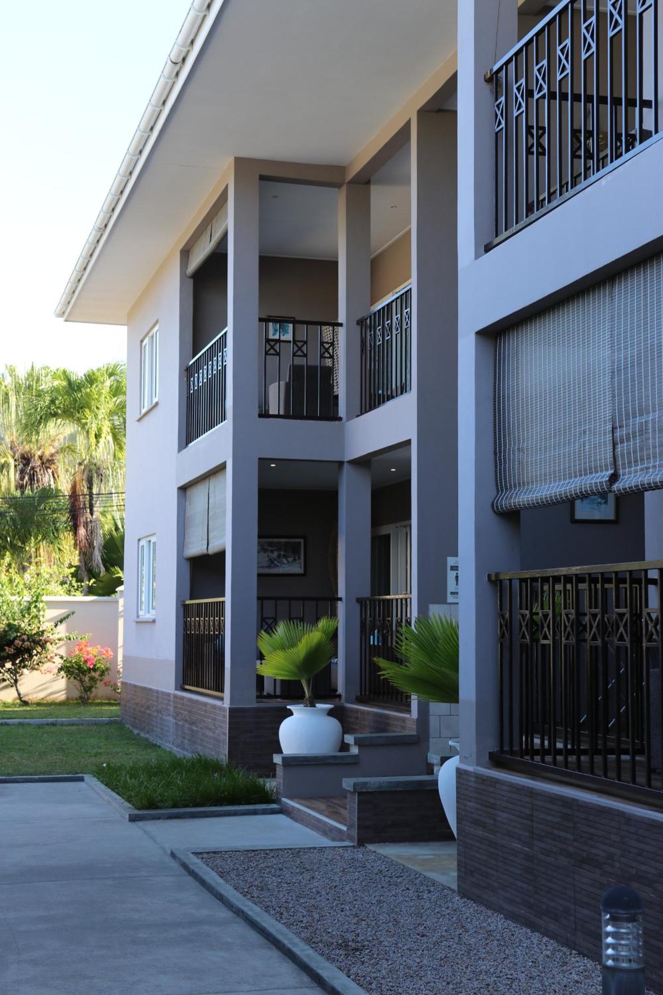 Hotel La Roussette Anse aux Pins Exterior photo