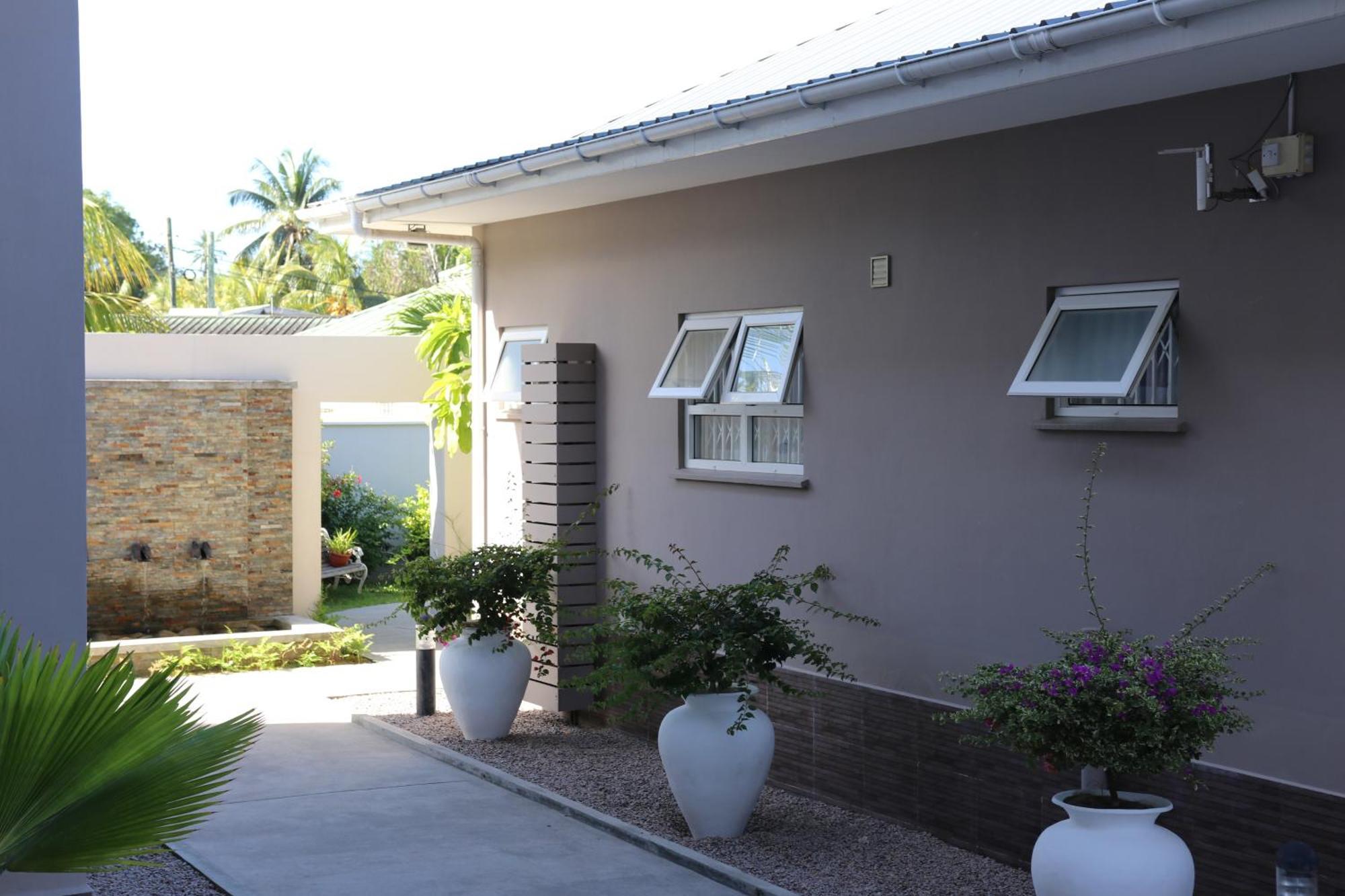 Hotel La Roussette Anse aux Pins Exterior photo